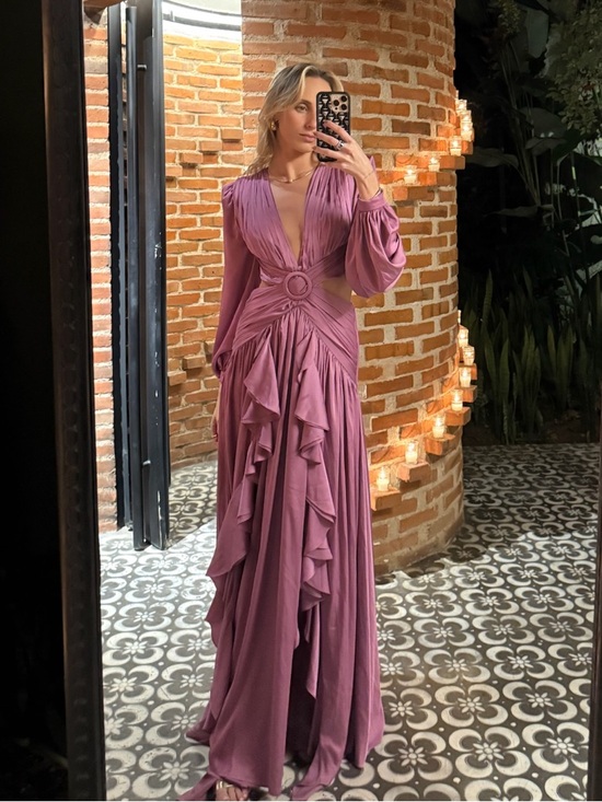 PatBO Dresses & Skirts - Elegant Mauve Ruffled V-Neck Evening Dress